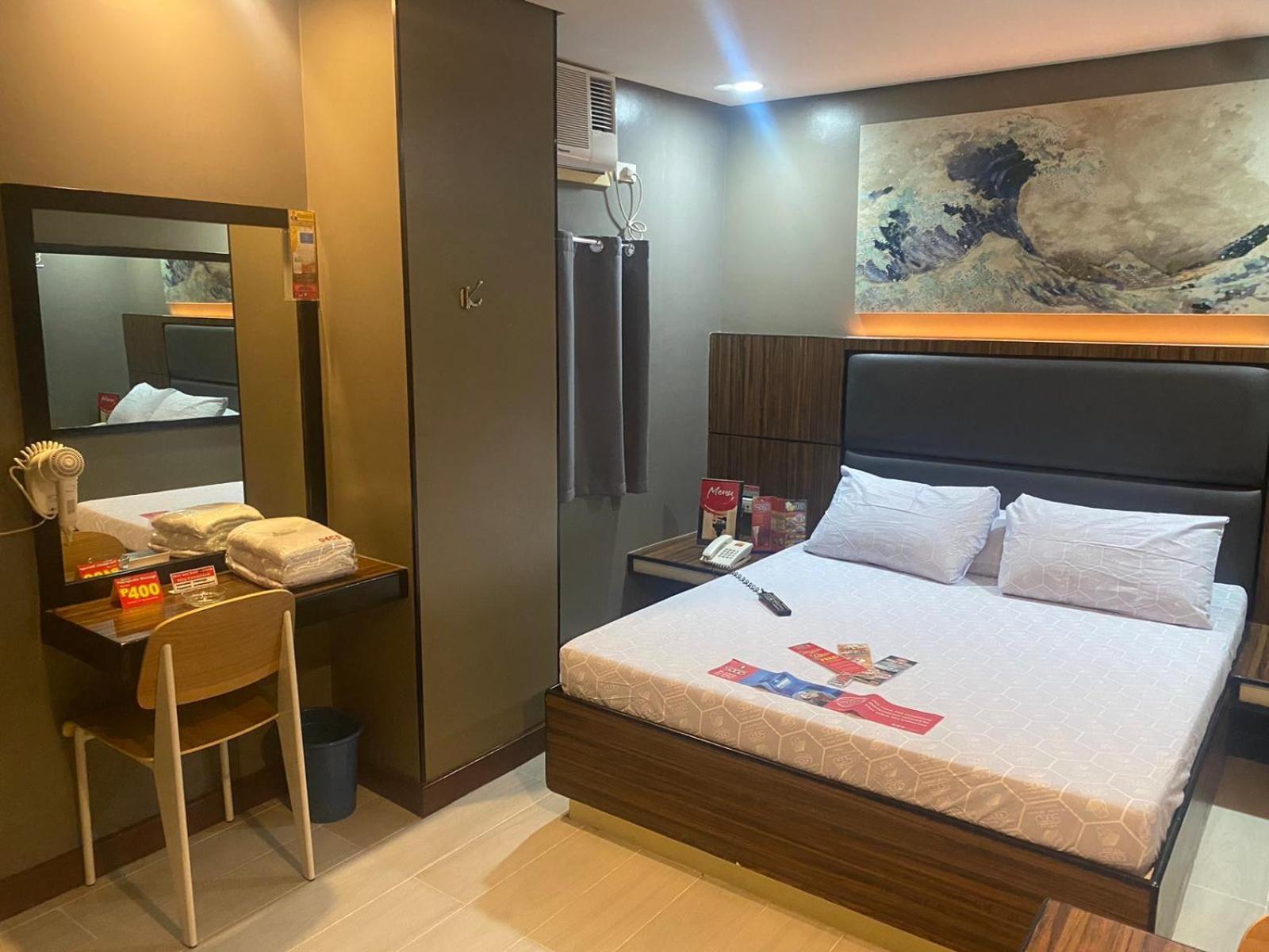 Hotel Sogo Malate Manille Extérieur photo