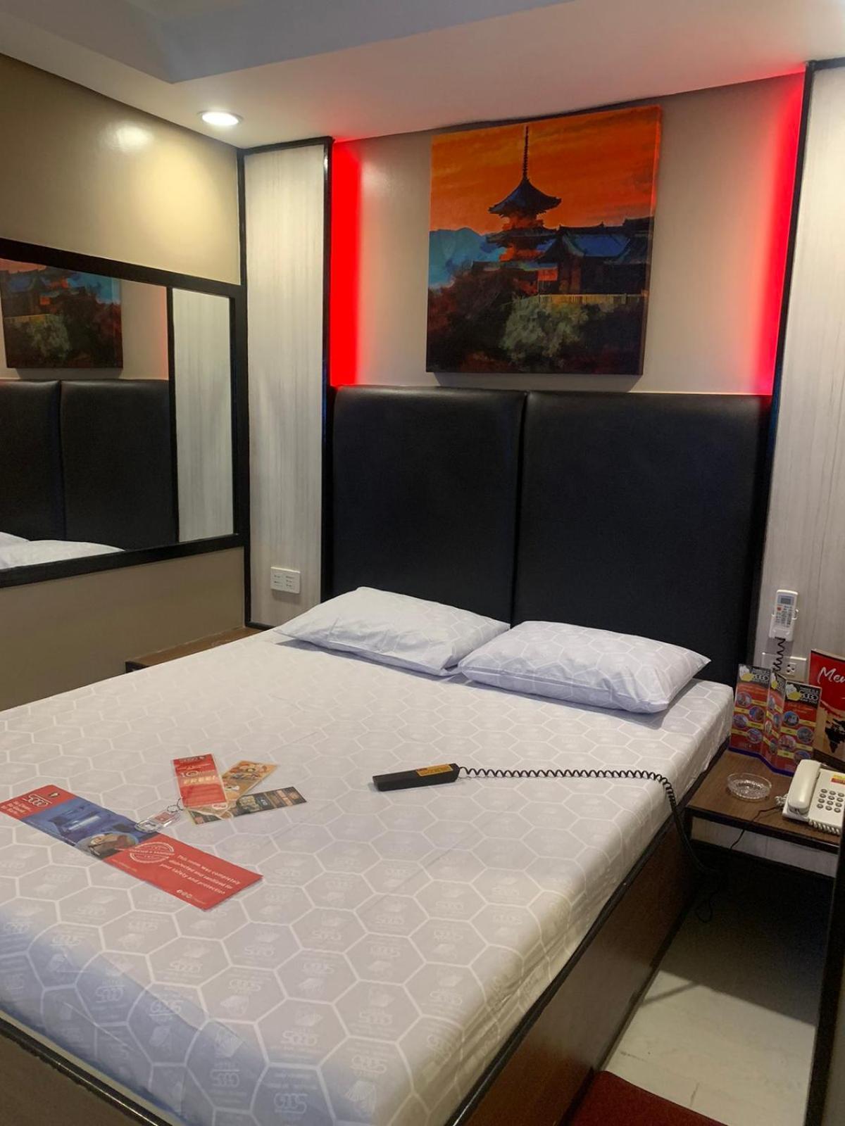 Hotel Sogo Malate Manille Extérieur photo