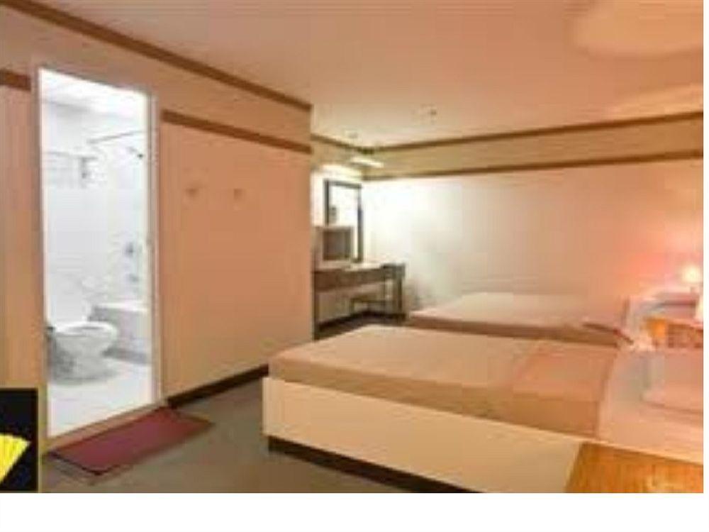 Hotel Sogo Malate Manille Extérieur photo