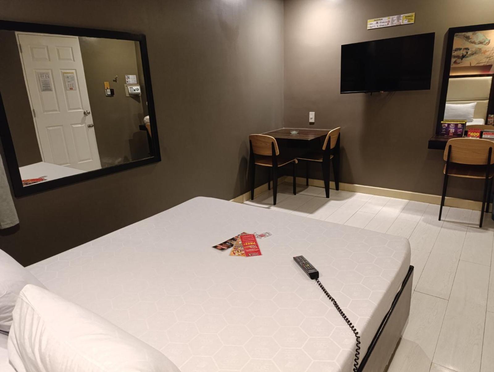 Hotel Sogo Malate Manille Extérieur photo