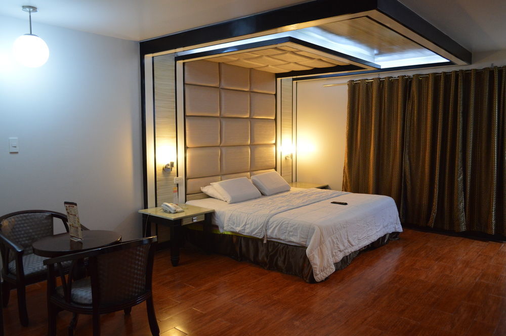Hotel Sogo Malate Manille Extérieur photo
