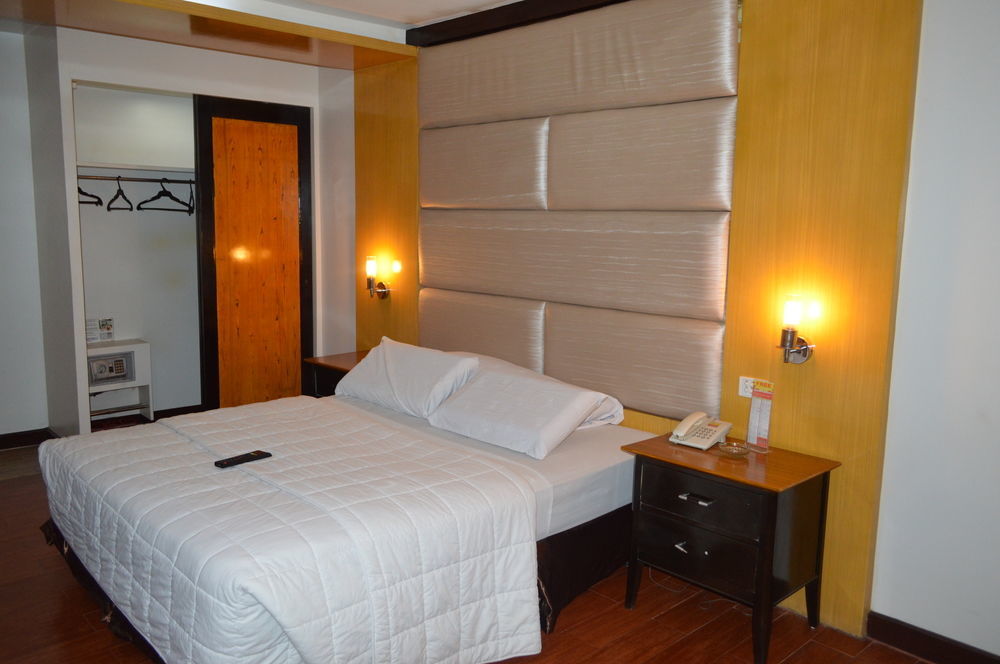 Hotel Sogo Malate Manille Extérieur photo