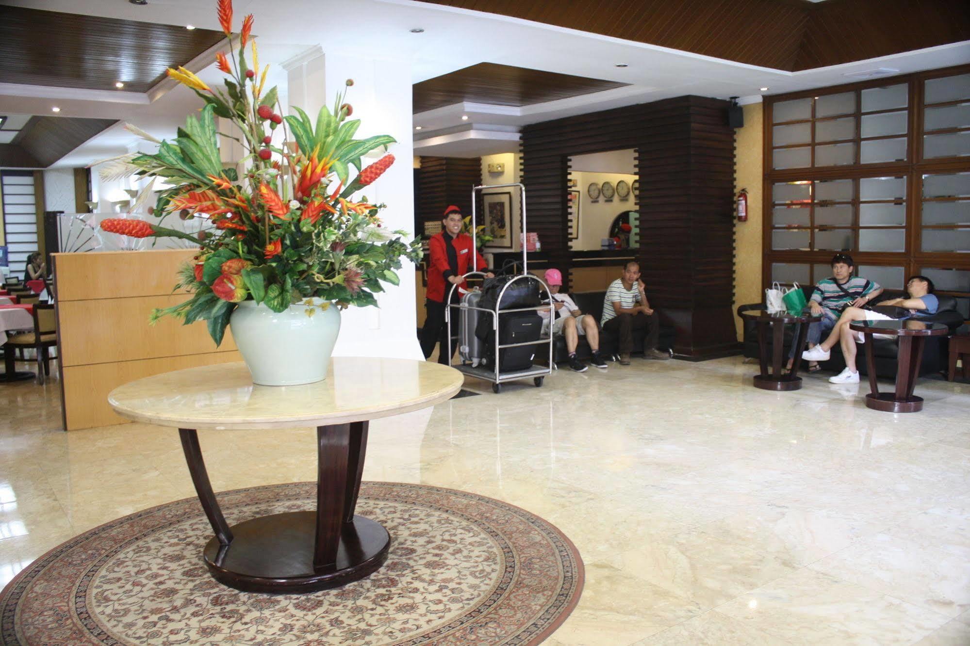 Hotel Sogo Malate Manille Extérieur photo