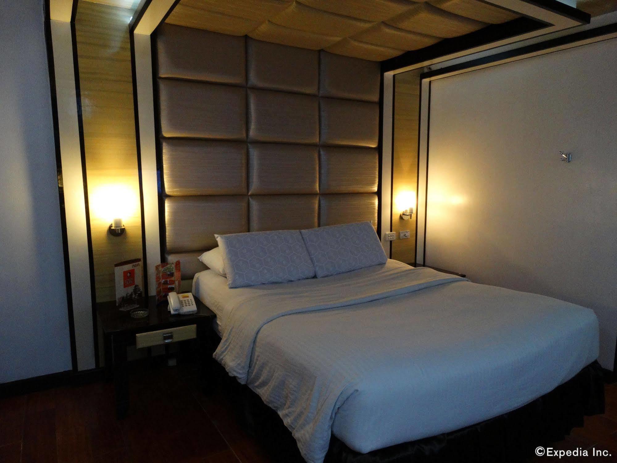 Hotel Sogo Malate Manille Extérieur photo