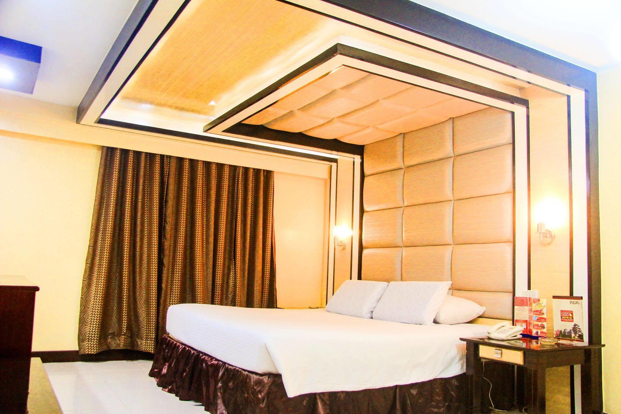 Hotel Sogo Malate Manille Extérieur photo